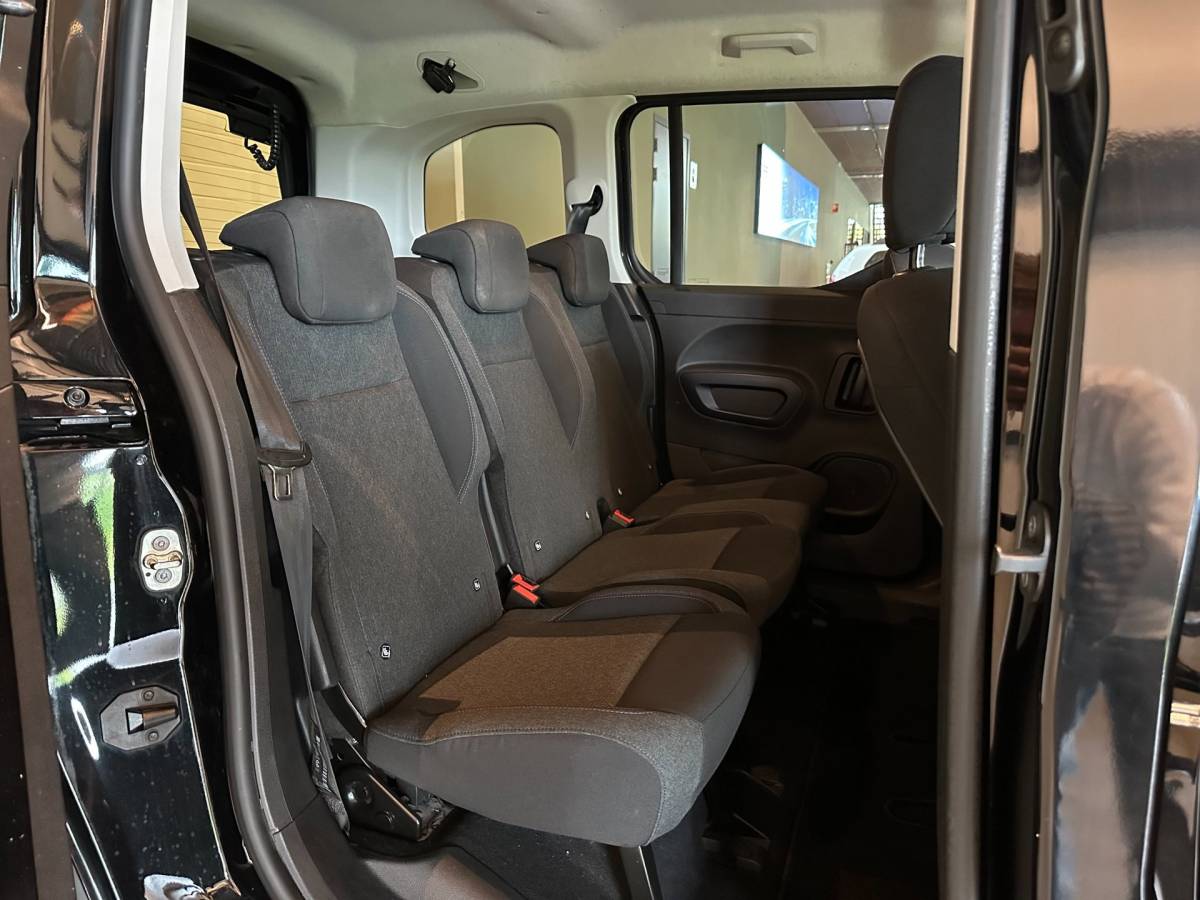 Peugeot Rifter Peugeot Rifter 1.2 Puretech AUTOMAAT ALLURE|NAVIGATIE+CAMERA|CLIMA AIRCO|LM-VELG|CRUISECONTROL|APPLE CARPLAY+ANDROID AUTO|BTW-AUTO