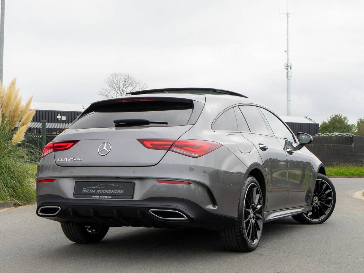 Mercedes-Benz CLA Mercedes CLA-klasse Shooting Brake 250 e AMG Panoramadak|Burmester®|Keyless|Camera 360°|Sfeerverlichting|Night pakket