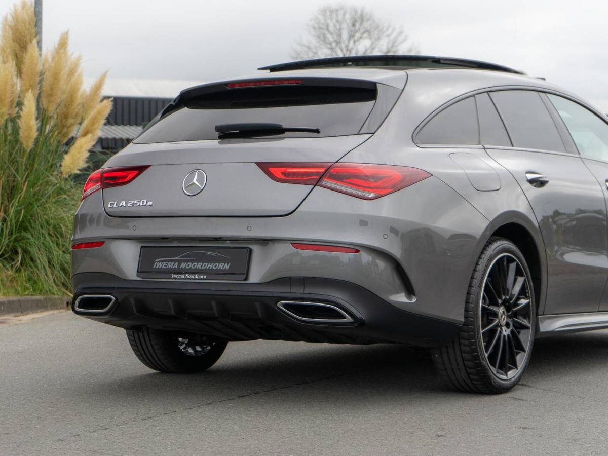 Mercedes-Benz CLA Mercedes CLA-klasse Shooting Brake 250 e AMG Panoramadak|Burmester®|Keyless|Camera 360°|Sfeerverlichting|Night pakket