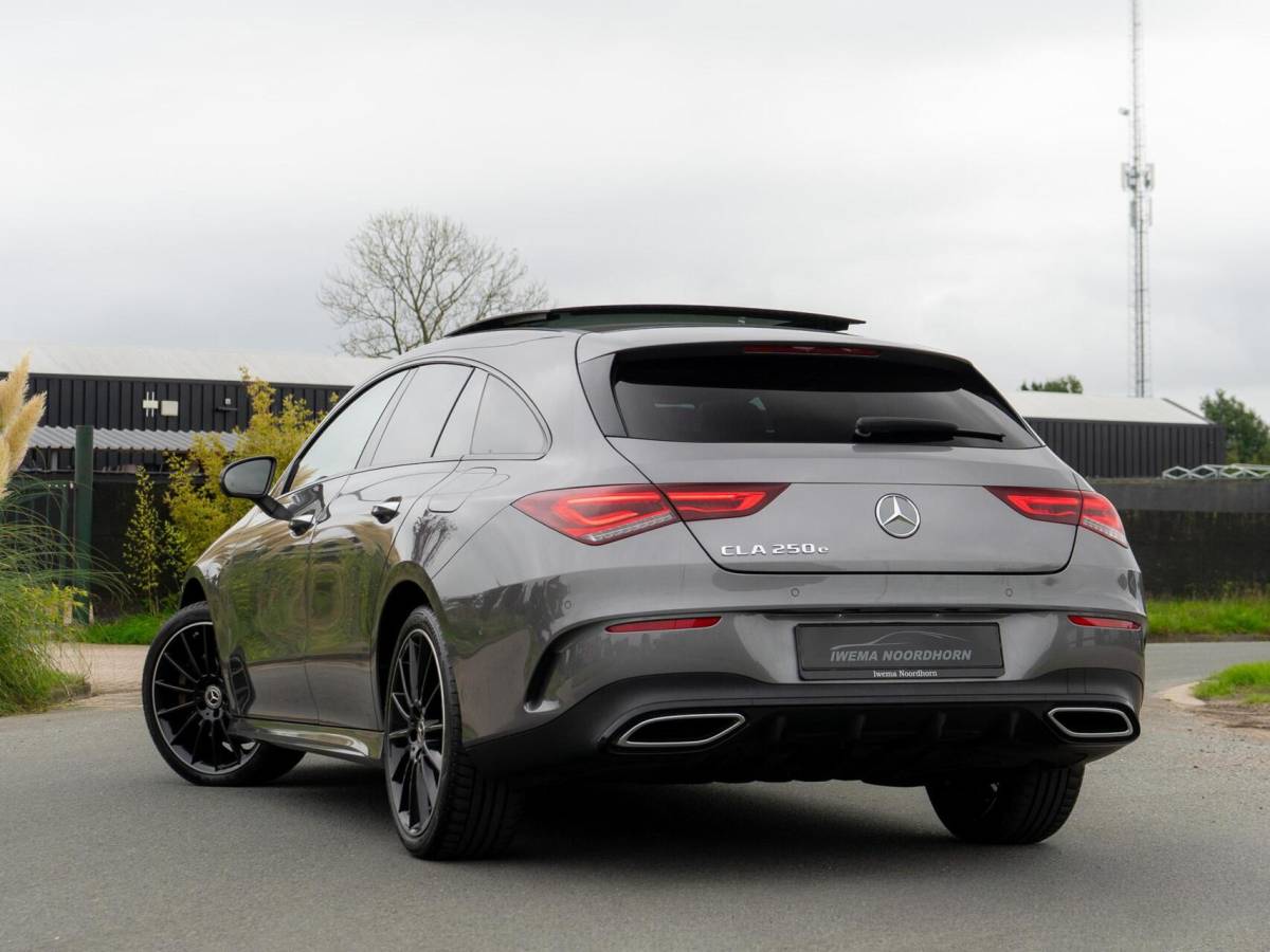 Mercedes-Benz CLA Mercedes CLA-klasse Shooting Brake 250 e AMG Panoramadak|Burmester®|Keyless|Camera 360°|Sfeerverlichting|Night pakket