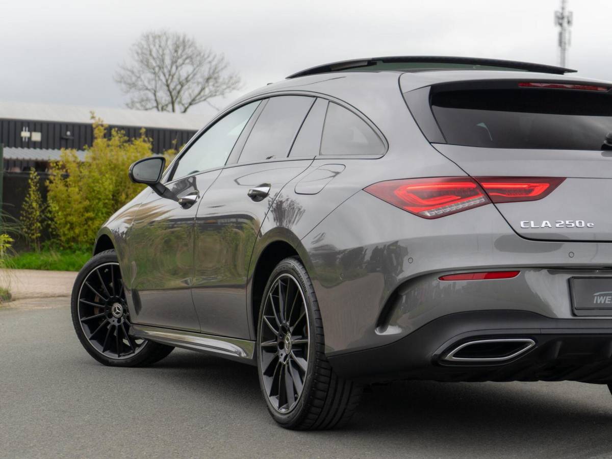 Mercedes-Benz CLA Mercedes CLA-klasse Shooting Brake 250 e AMG Panoramadak|Burmester®|Keyless|Camera 360°|Sfeerverlichting|Night pakket