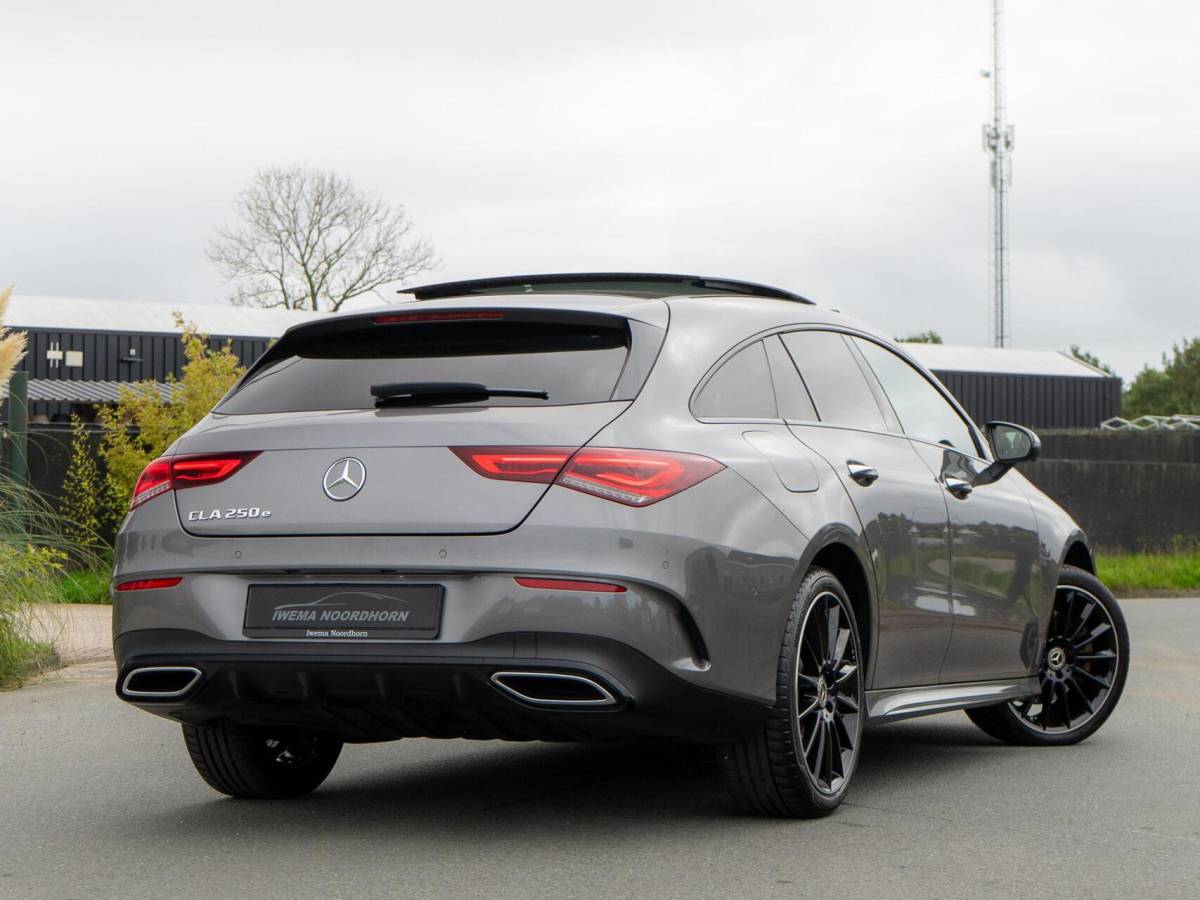 Mercedes-Benz CLA Mercedes CLA-klasse Shooting Brake 250 e AMG Panoramadak|Burmester®|Keyless|Camera 360°|Sfeerverlichting|Night pakket
