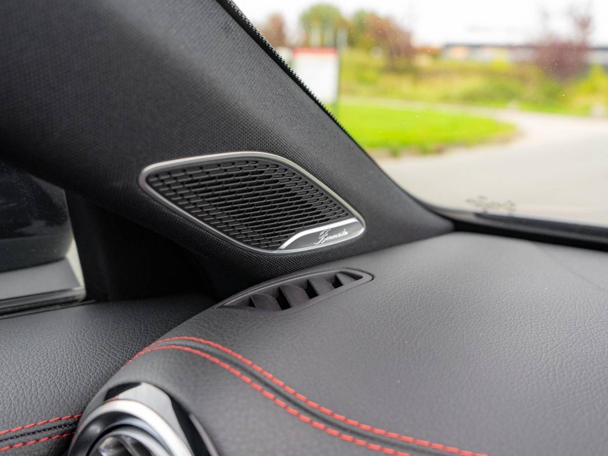Mercedes-Benz CLA Mercedes CLA-klasse Shooting Brake 250 e AMG Panoramadak|Burmester®|Keyless|Camera 360°|Sfeerverlichting|Night pakket
