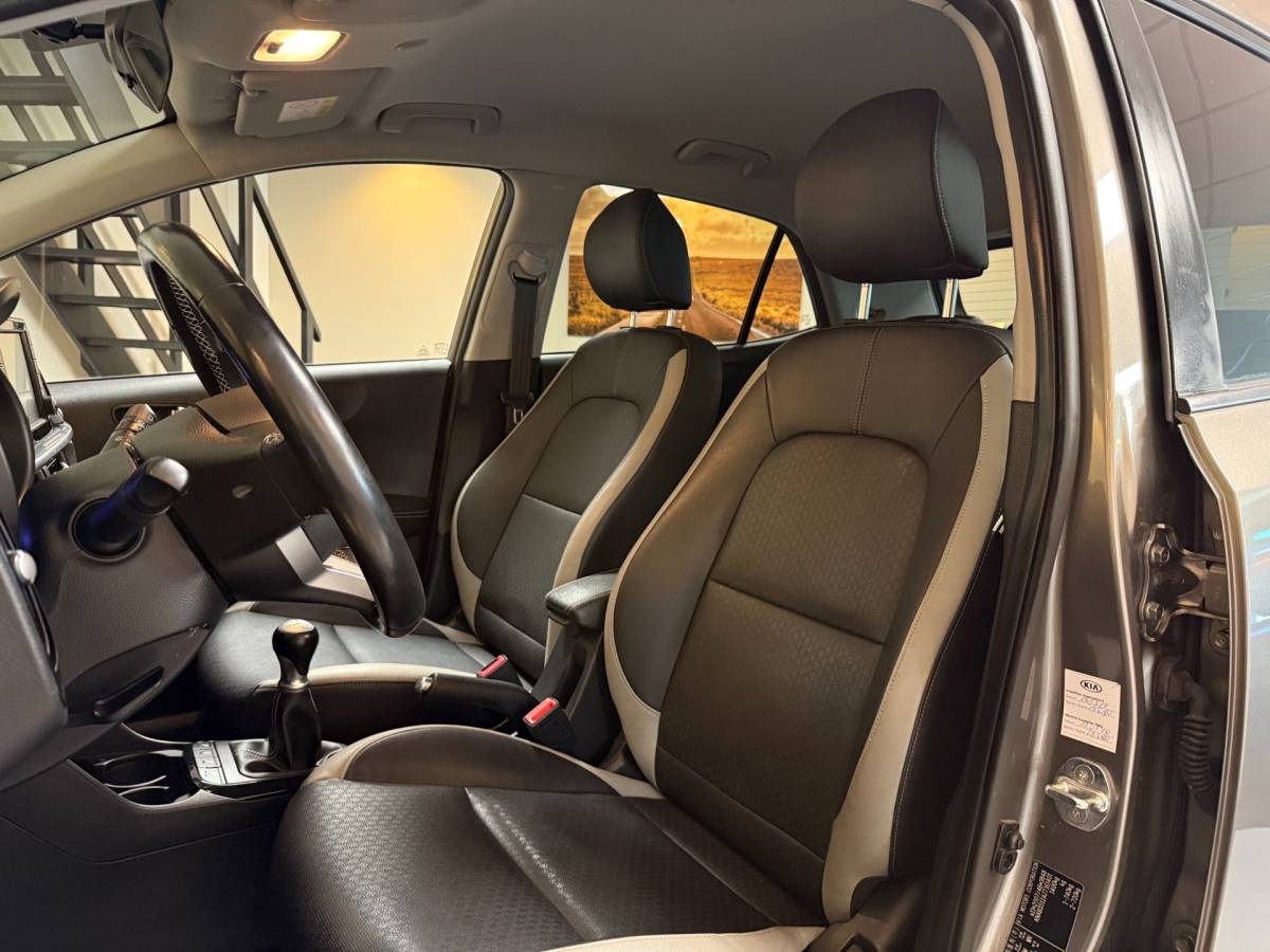 Kia Picanto Kia Picanto 1.2 CVVT GT-Line *Carplay* Stoel/Stuurverw.|Keyless|Camera|Navi|Cruise|Wireless-charging|32.000km|Top onderhouden!