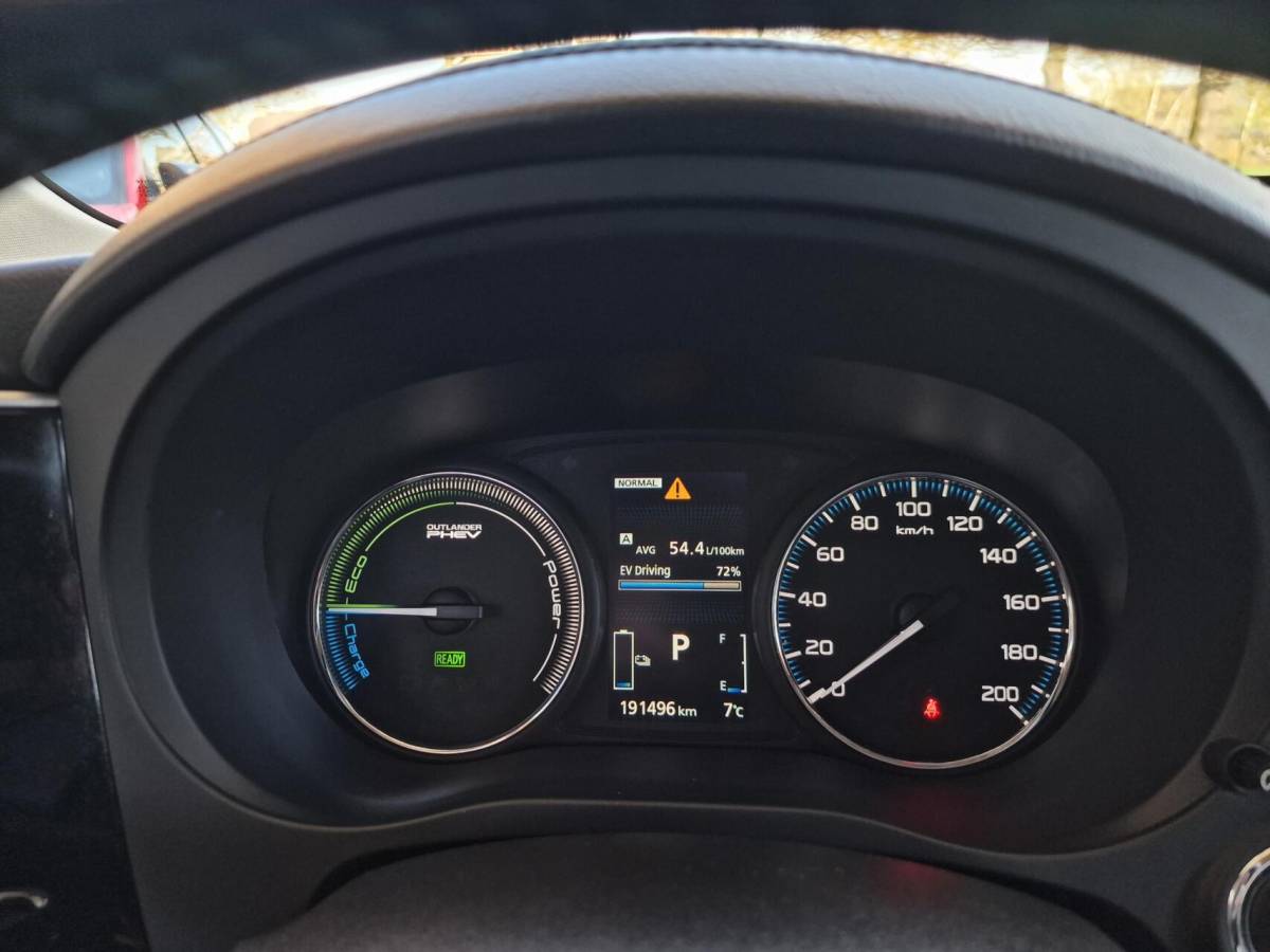Mitsubishi Outlander Mitsubishi Outlander 2.0 PHEV Executive Edition|New-Type|Trekhaak|Camera|Clima|Cruise|PDC|