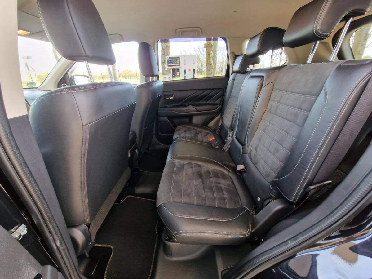 Mitsubishi Outlander Mitsubishi Outlander 2.0 PHEV Executive Edition|New-Type|Trekhaak|Camera|Clima|Cruise|PDC|