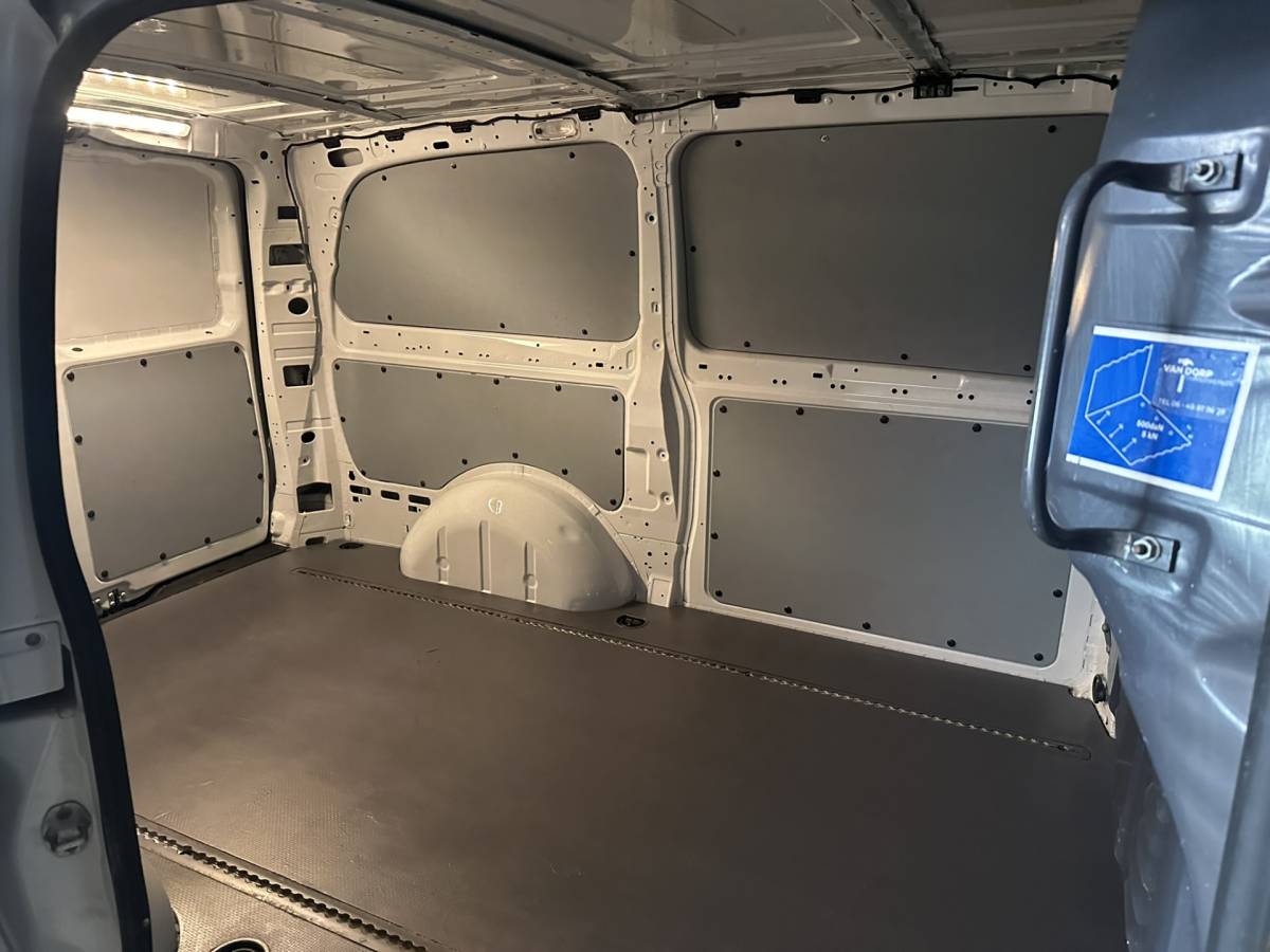 Mercedes-Benz Vito Mercedes-Benz Vito 116 CDI 164pk L2H1 Euro6 Airco | Cruisecontrol | Parkeersensoren Stoelverwarming, Bijrijdersbank