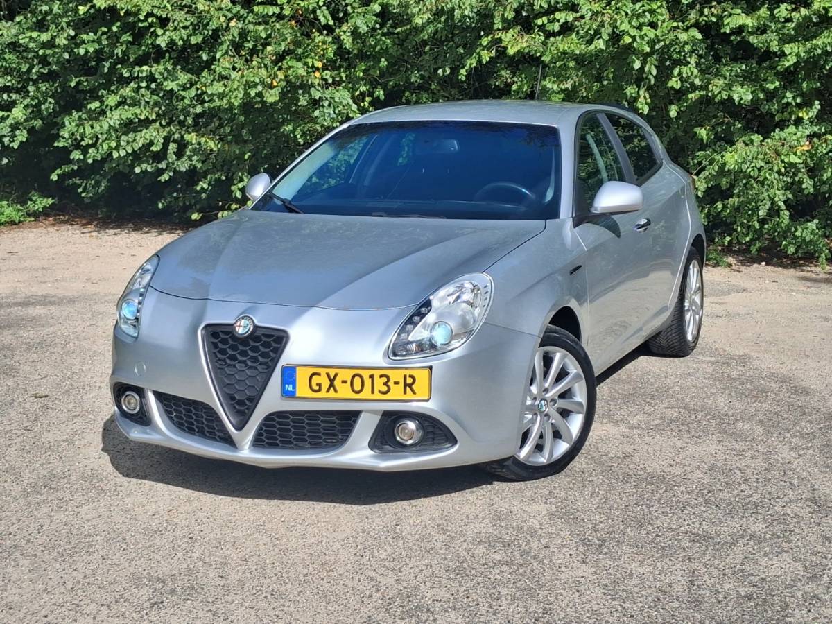 Alfa Romeo Giulietta Alfa Romeo Giulietta 2.0 JTDm Distinctive |AUTOMAAT + CRUISE + AIRCO|