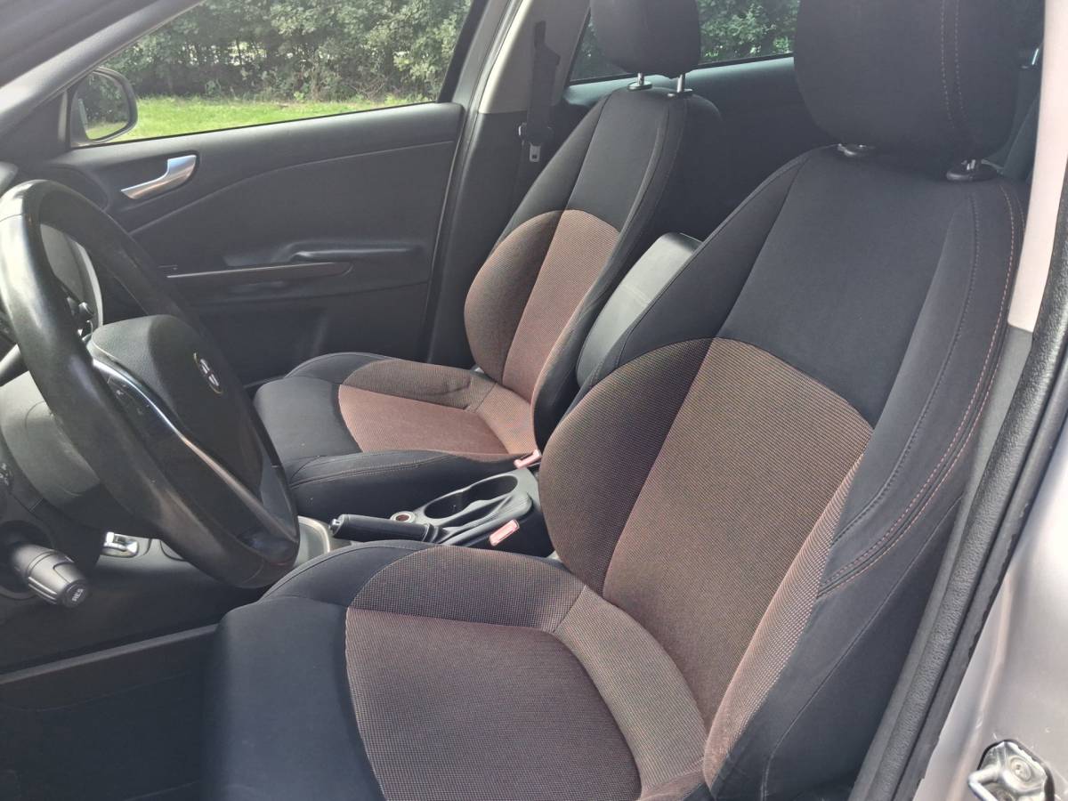 Alfa Romeo Giulietta Alfa Romeo Giulietta 2.0 JTDm Distinctive |AUTOMAAT + CRUISE + AIRCO|