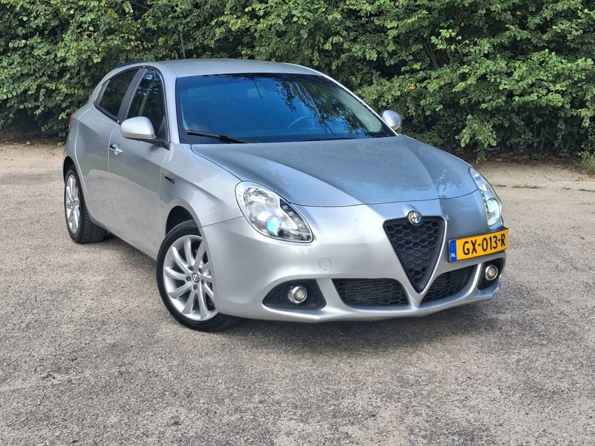 Alfa Romeo Giulietta Alfa Romeo Giulietta 2.0 JTDm Distinctive |AUTOMAAT + CRUISE + AIRCO|