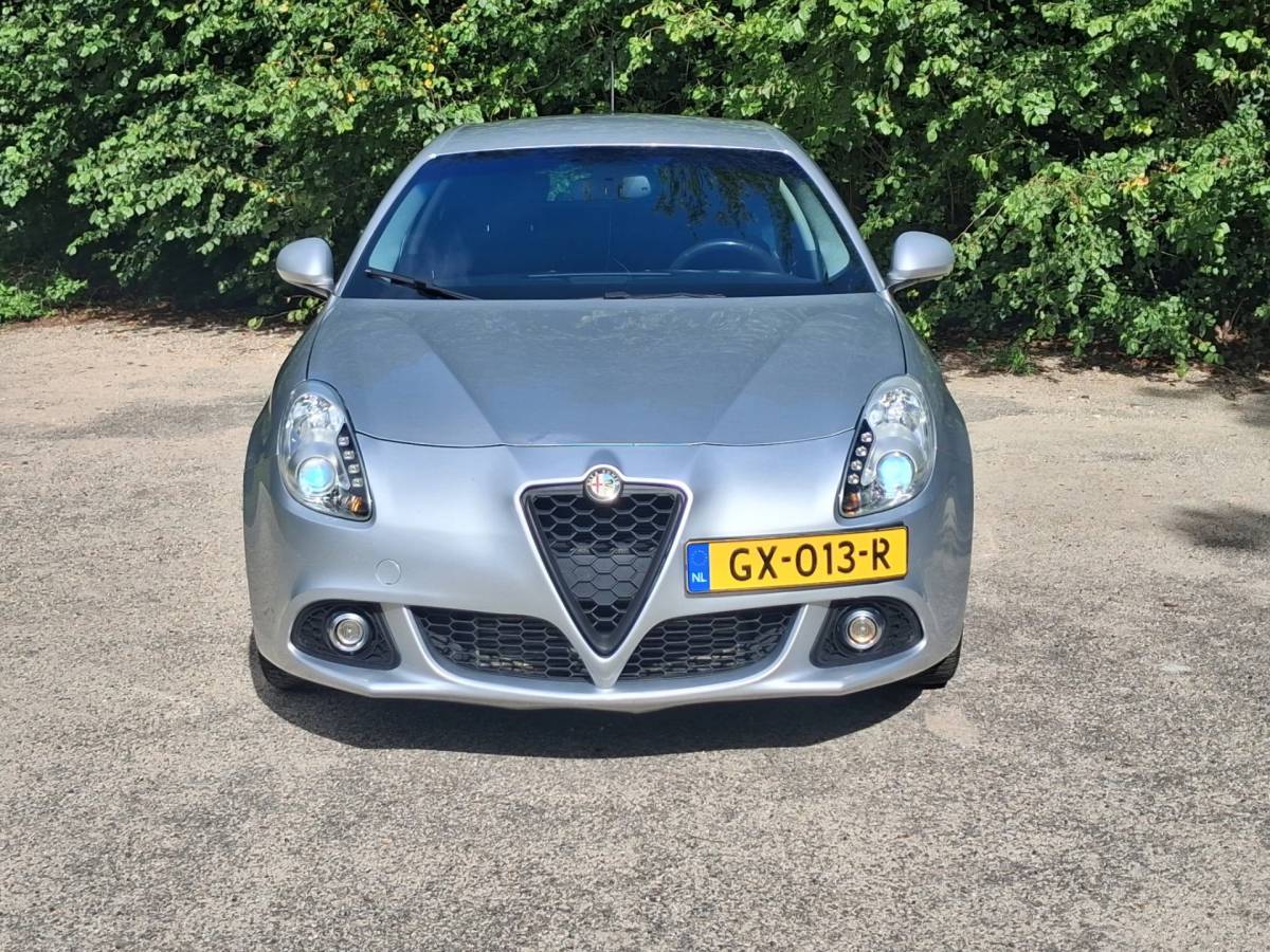 Alfa Romeo Giulietta Alfa Romeo Giulietta 2.0 JTDm Distinctive |AUTOMAAT + CRUISE + AIRCO|