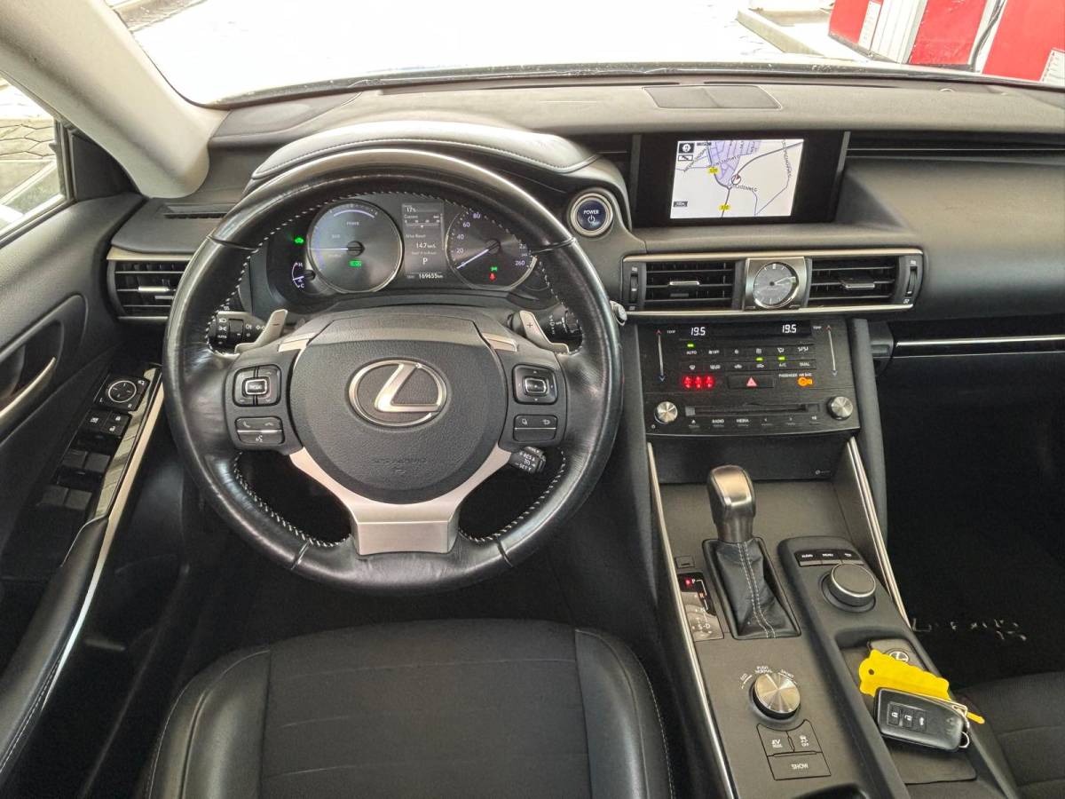 Lexus IS Lexus IS 300h Hybrid Business Line | Navi | Clima | NAP | Orig. NL |