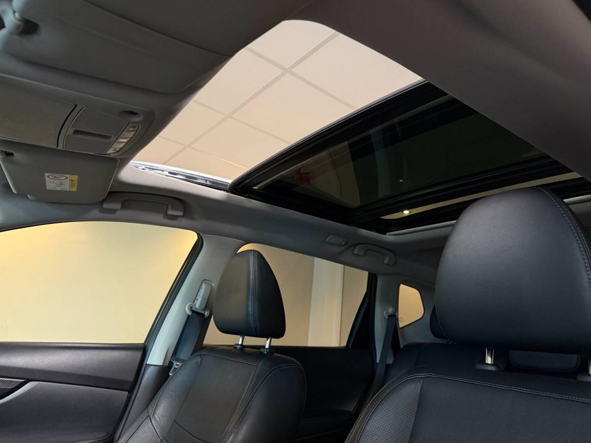 Nissan X-Trail Nissan X-Trail 1.6 DIG-T Tekna *Pano/Schuifdak* Stoelverw. V+A|Leer|360’Camera|Trekhaak|Elektr.Achterklep|Navi|Bose|DAB|NAP