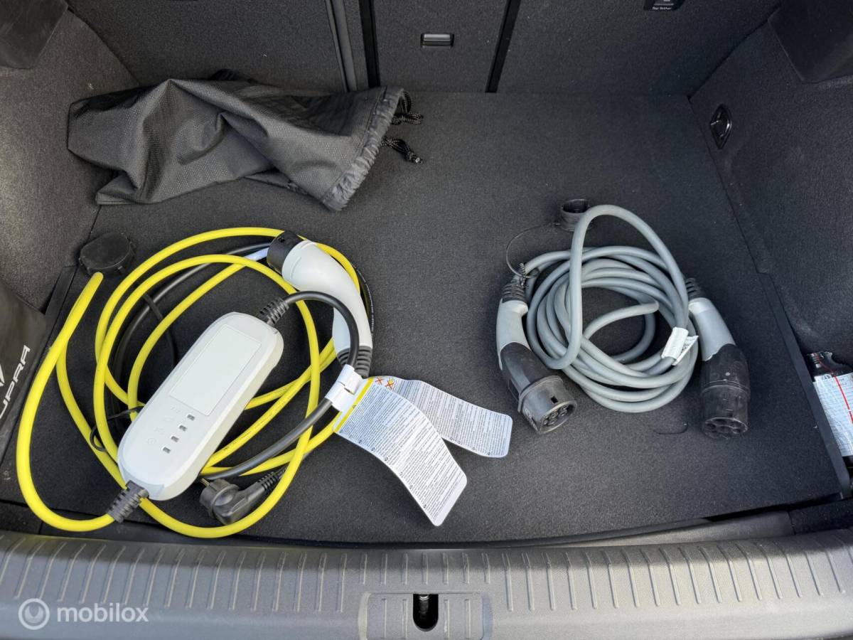 CUPRA Formentor CUPRA Formentor 1.4 TSI e-Hybrid Essential CARPLAY*HAAK*PDC*TOPSTAAT1