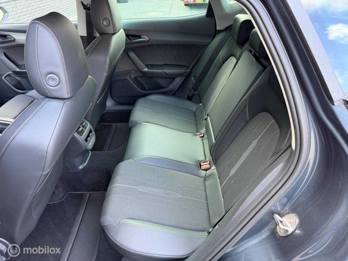 CUPRA Formentor CUPRA Formentor 1.4 TSI e-Hybrid Essential CARPLAY*HAAK*PDC*TOPSTAAT1