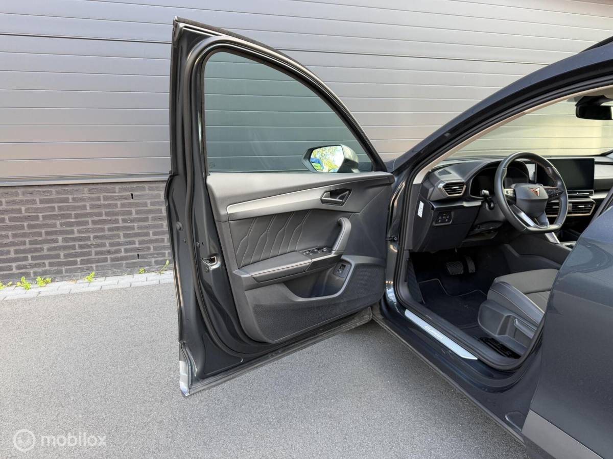 CUPRA Formentor CUPRA Formentor 1.4 TSI e-Hybrid Essential CARPLAY*HAAK*PDC*TOPSTAAT1