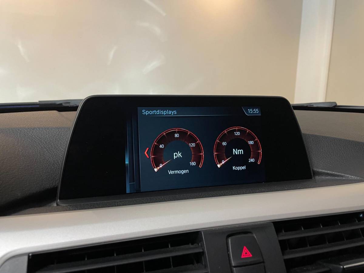 BMW 3 Serie BMW 3-serie Touring 318i Executive *Automaat* 2de Eigenaar|Dealer OH|Trekhaak|Cruise|Navi|PDC|18”Velgen|NAP