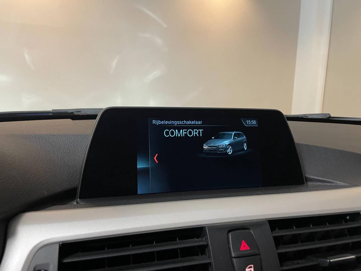 BMW 3 Serie BMW 3-serie Touring 318i Executive *Automaat* 2de Eigenaar|Dealer OH|Trekhaak|Cruise|Navi|PDC|18”Velgen|NAP