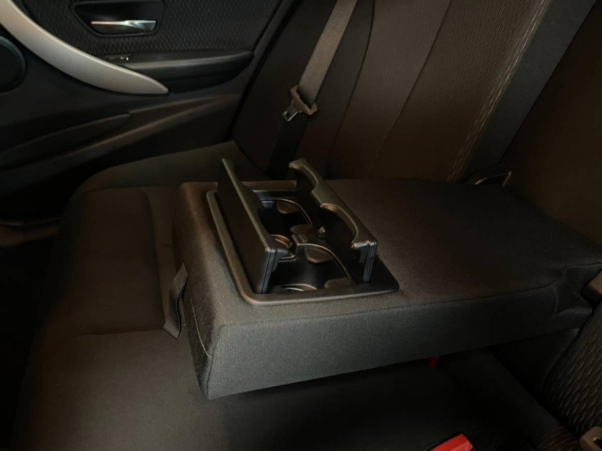 BMW 3 Serie BMW 3-serie Touring 318i Executive *Automaat* 2de Eigenaar|Dealer OH|Trekhaak|Cruise|Navi|PDC|18”Velgen|NAP