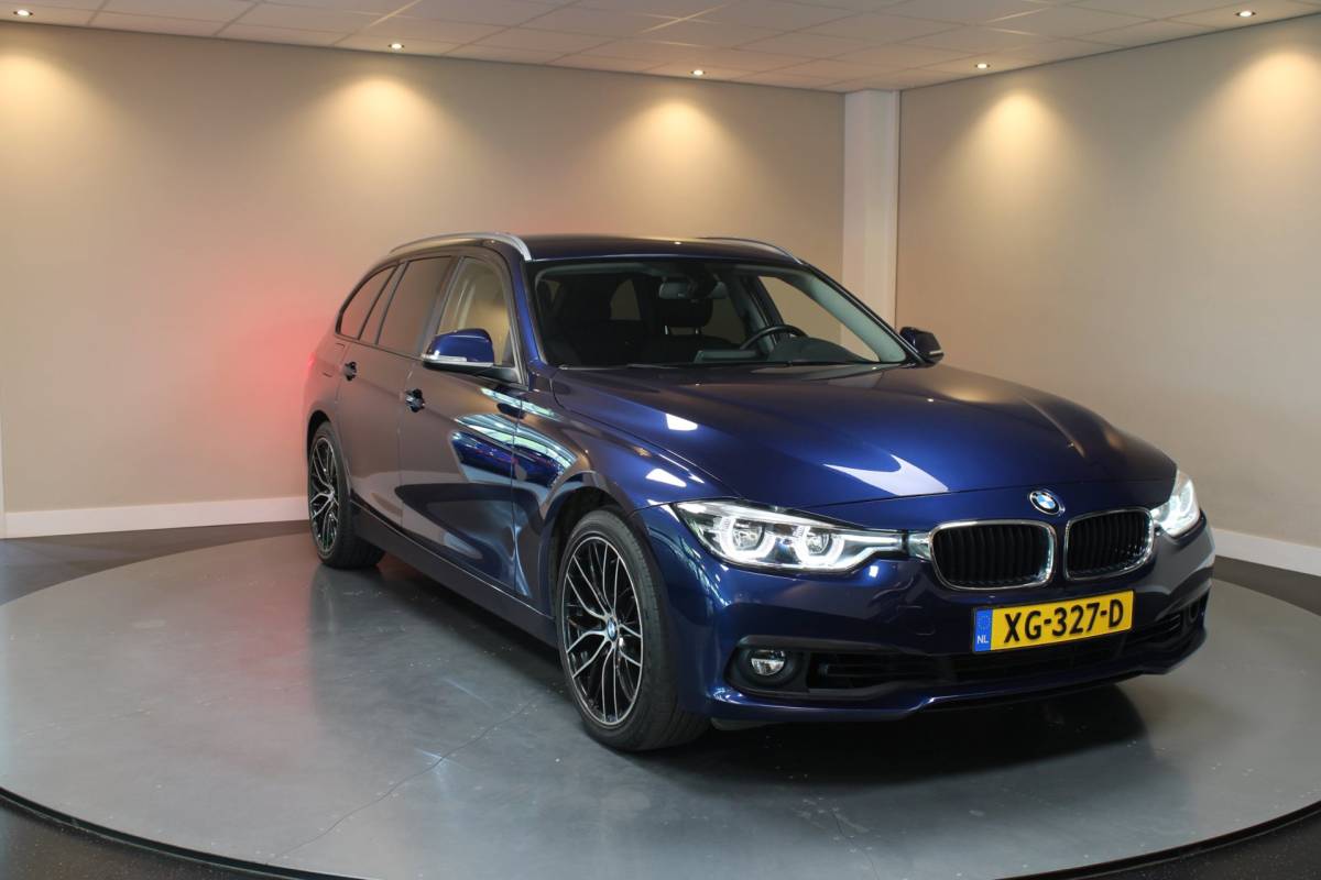 BMW 3 Serie BMW 3-serie Touring 318i Executive *Automaat* 2de Eigenaar|Dealer OH|Trekhaak|Cruise|Navi|PDC|18”Velgen|NAP