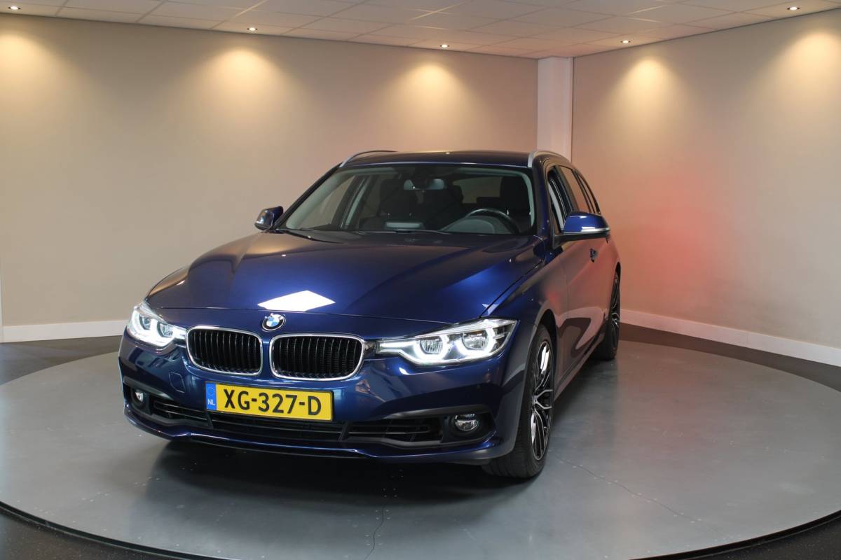 BMW 3 Serie BMW 3-serie Touring 318i Executive *Automaat* 2de Eigenaar|Dealer OH|Trekhaak|Cruise|Navi|PDC|18”Velgen|NAP