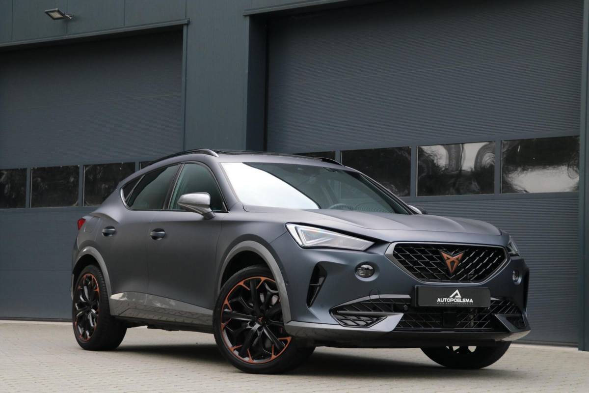CUPRA Formentor CUPRA Formentor 1.4 e-Hybrid 245PK VZ Performance Panodak Carbon Schaalzetels Matrix-Beam AdaptiveCruise Led Stoelverw AppleCarplay 32000KM BJ2024