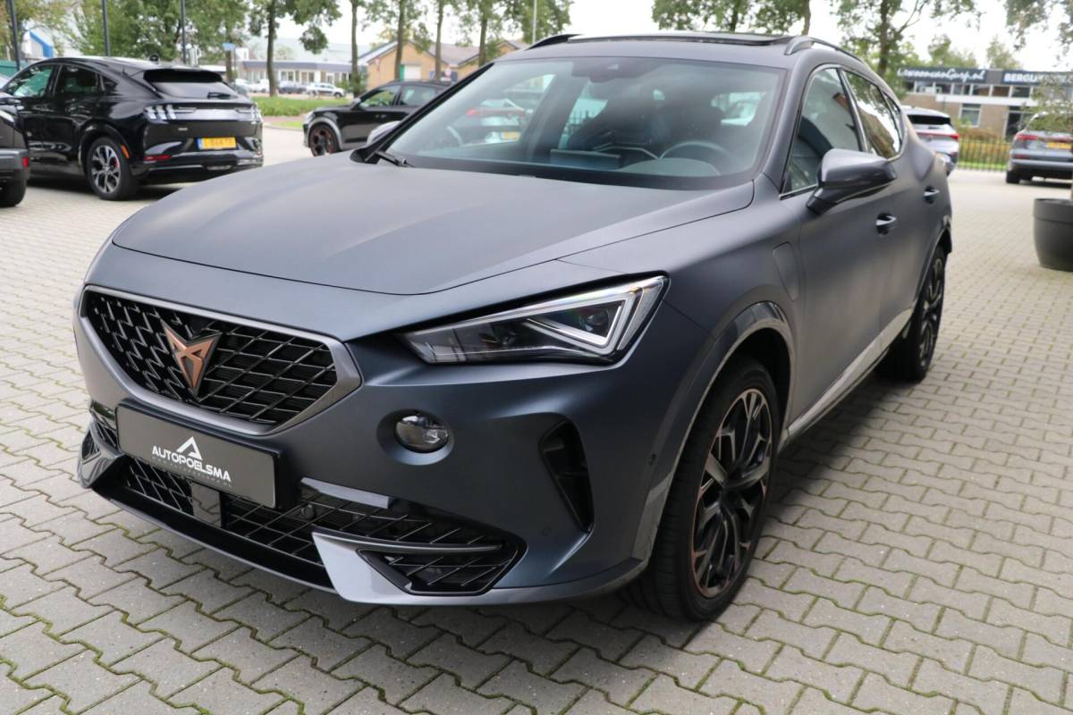 CUPRA Formentor CUPRA Formentor 1.4 e-Hybrid 245PK VZ Performance Panodak Carbon Schaalzetels Matrix-Beam AdaptiveCruise Led Stoelverw AppleCarplay 32000KM BJ2024