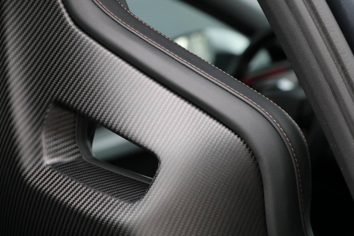 CUPRA Formentor CUPRA Formentor 1.4 e-Hybrid 245PK VZ Performance Panodak Carbon Schaalzetels Matrix-Beam AdaptiveCruise Led Stoelverw AppleCarplay 32000KM BJ2024