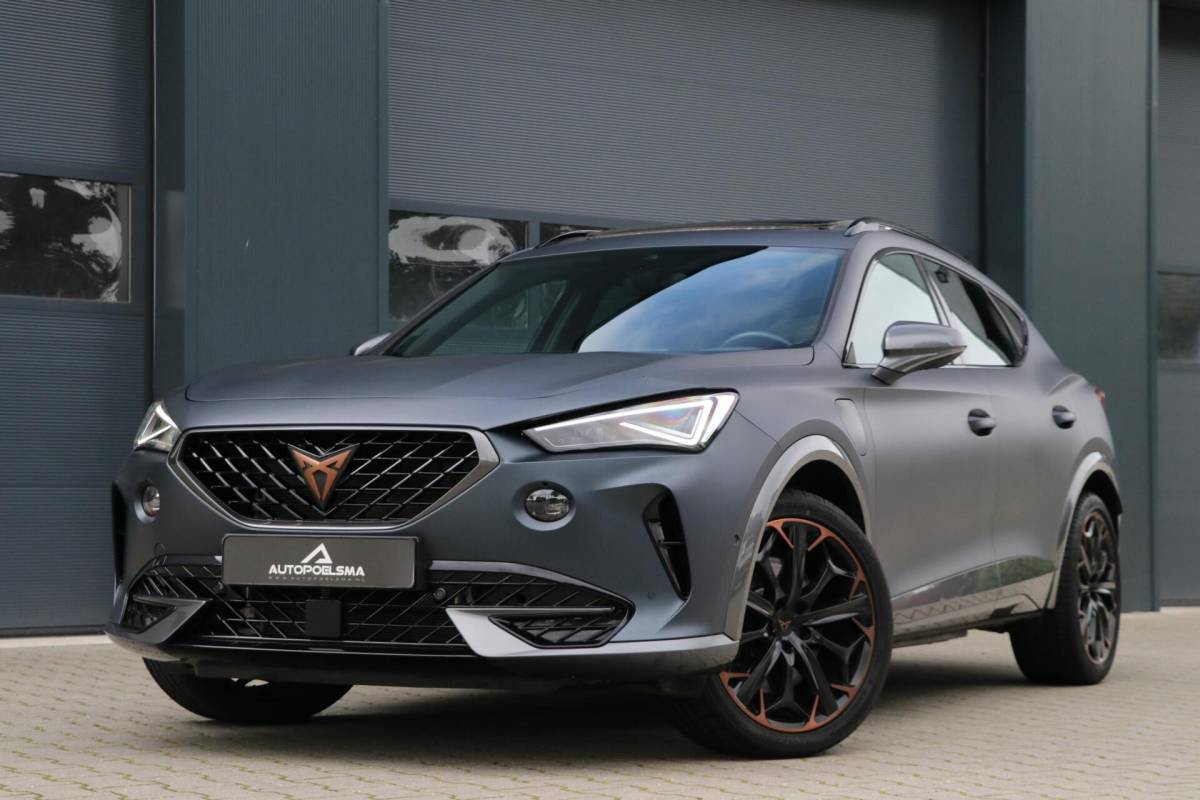 CUPRA Formentor CUPRA Formentor 1.4 e-Hybrid 245PK VZ Performance Panodak Carbon Schaalzetels Matrix-Beam AdaptiveCruise Led Stoelverw AppleCarplay 32000KM BJ2024