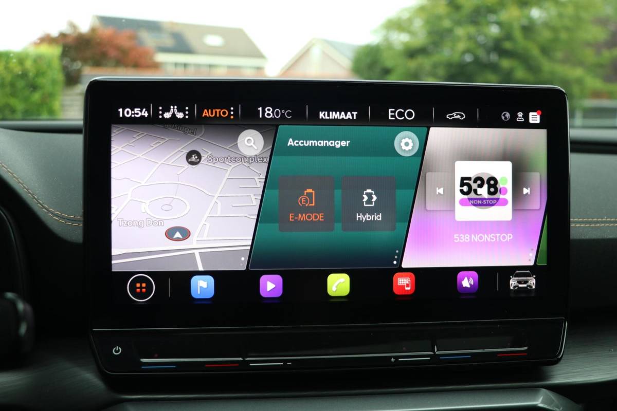 CUPRA Formentor CUPRA Formentor 1.4 e-Hybrid 245PK VZ Performance Panodak Carbon Schaalzetels Matrix-Beam AdaptiveCruise Led Stoelverw AppleCarplay 32000KM BJ2024