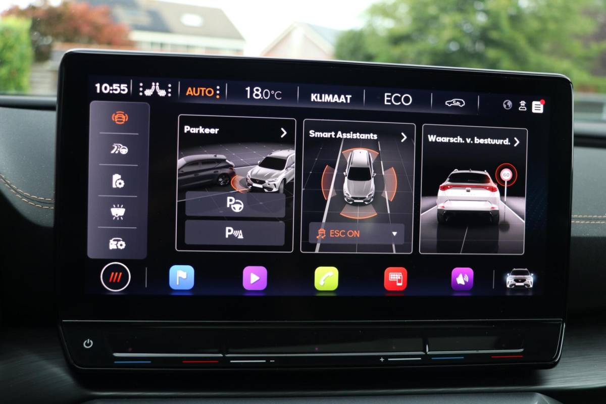 CUPRA Formentor CUPRA Formentor 1.4 e-Hybrid 245PK VZ Performance Panodak Carbon Schaalzetels Matrix-Beam AdaptiveCruise Led Stoelverw AppleCarplay 32000KM BJ2024