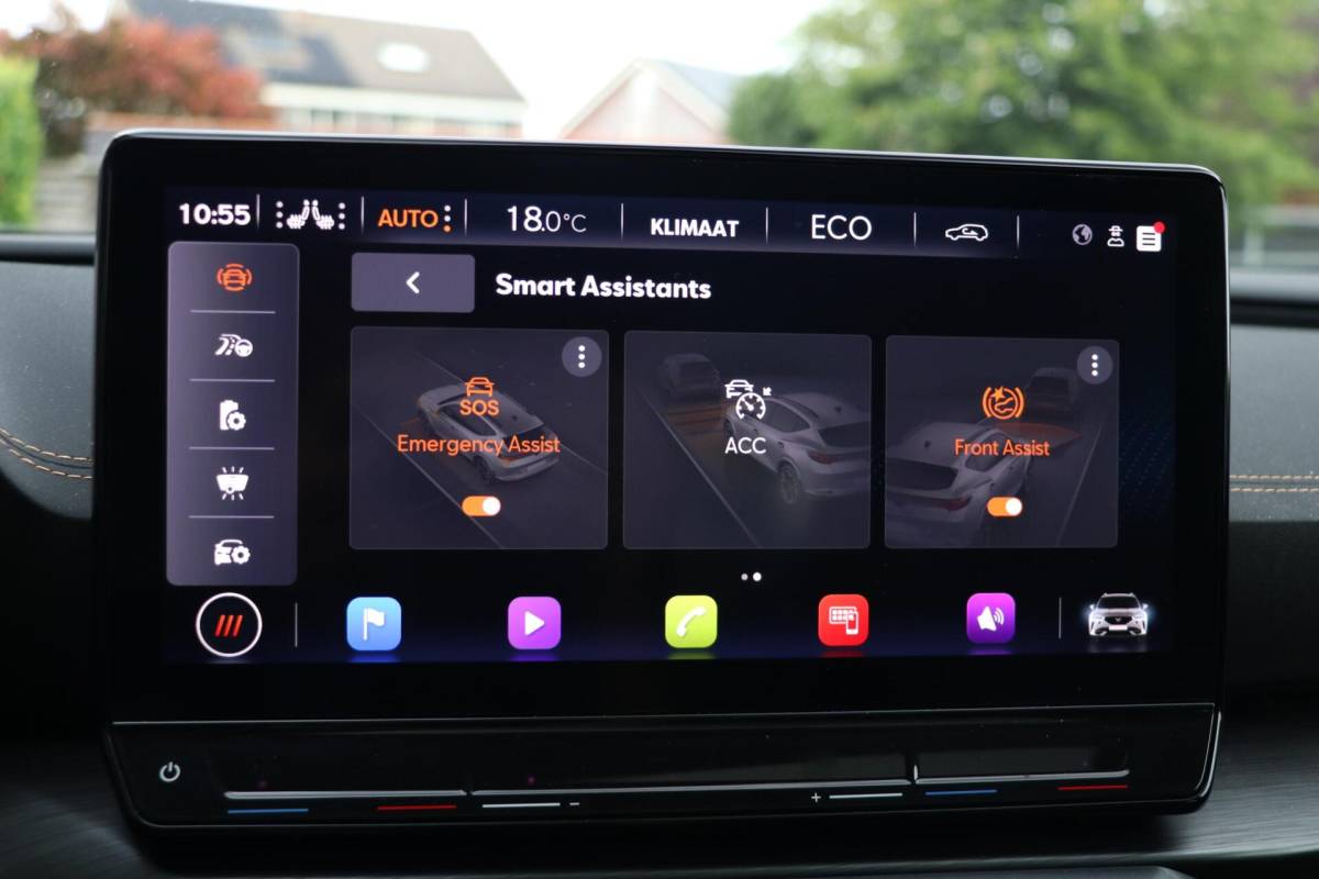CUPRA Formentor CUPRA Formentor 1.4 e-Hybrid 245PK VZ Performance Panodak Carbon Schaalzetels Matrix-Beam AdaptiveCruise Led Stoelverw AppleCarplay 32000KM BJ2024