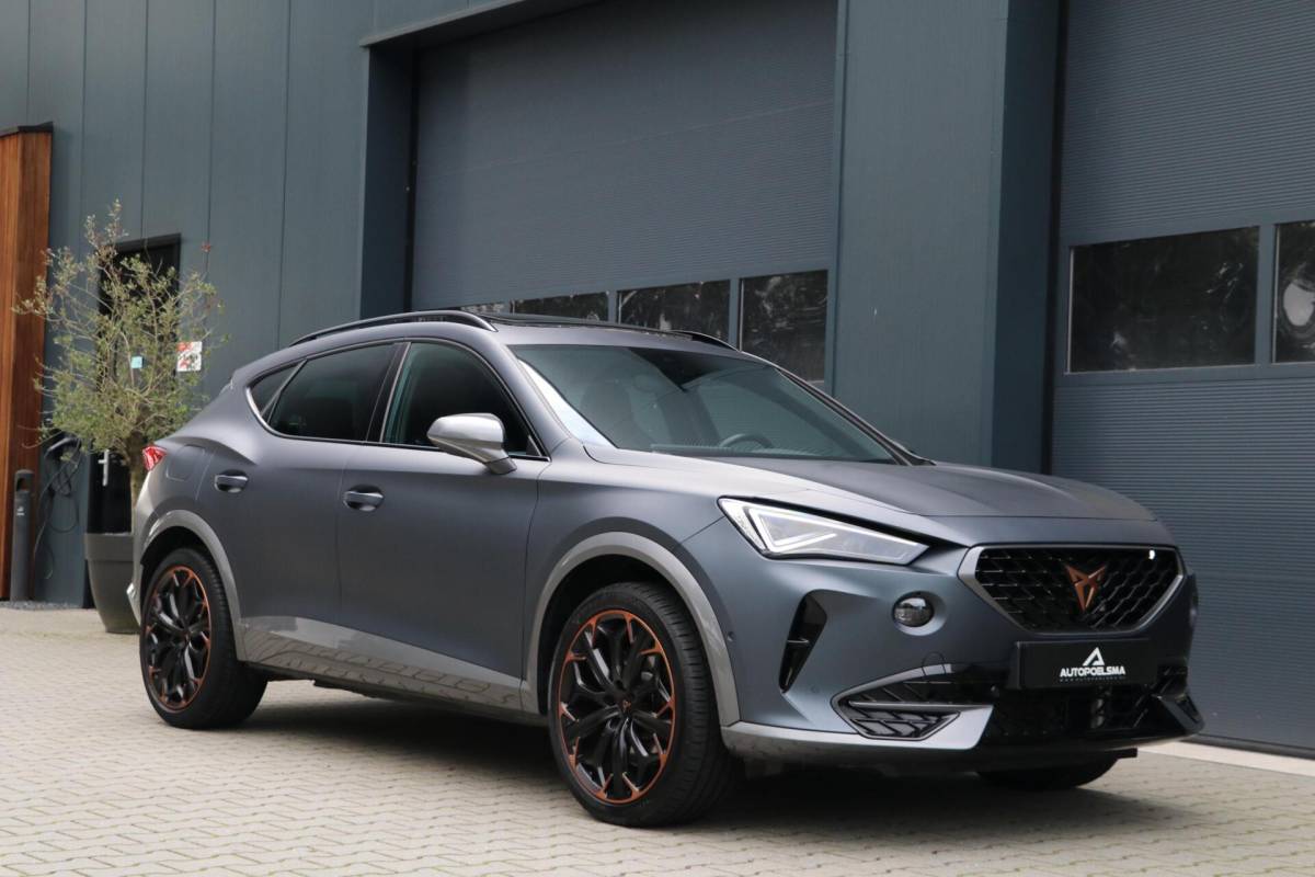 CUPRA Formentor CUPRA Formentor 1.4 e-Hybrid 245PK VZ Performance Panodak Carbon Schaalzetels Matrix-Beam AdaptiveCruise Led Stoelverw AppleCarplay 32000KM BJ2024