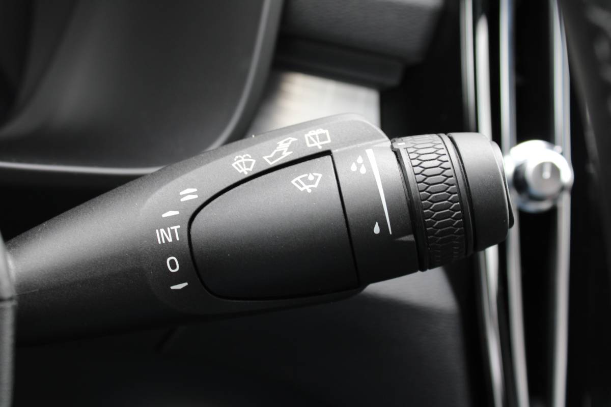 Volvo XC40 Volvo XC40 T4 211PK Automaat Plug-in hybrid Plus Bright | Trekhaak | El. Stoelen | Pilot Assist | Verw. Voorstoelen | BLIS | H&K Audio |