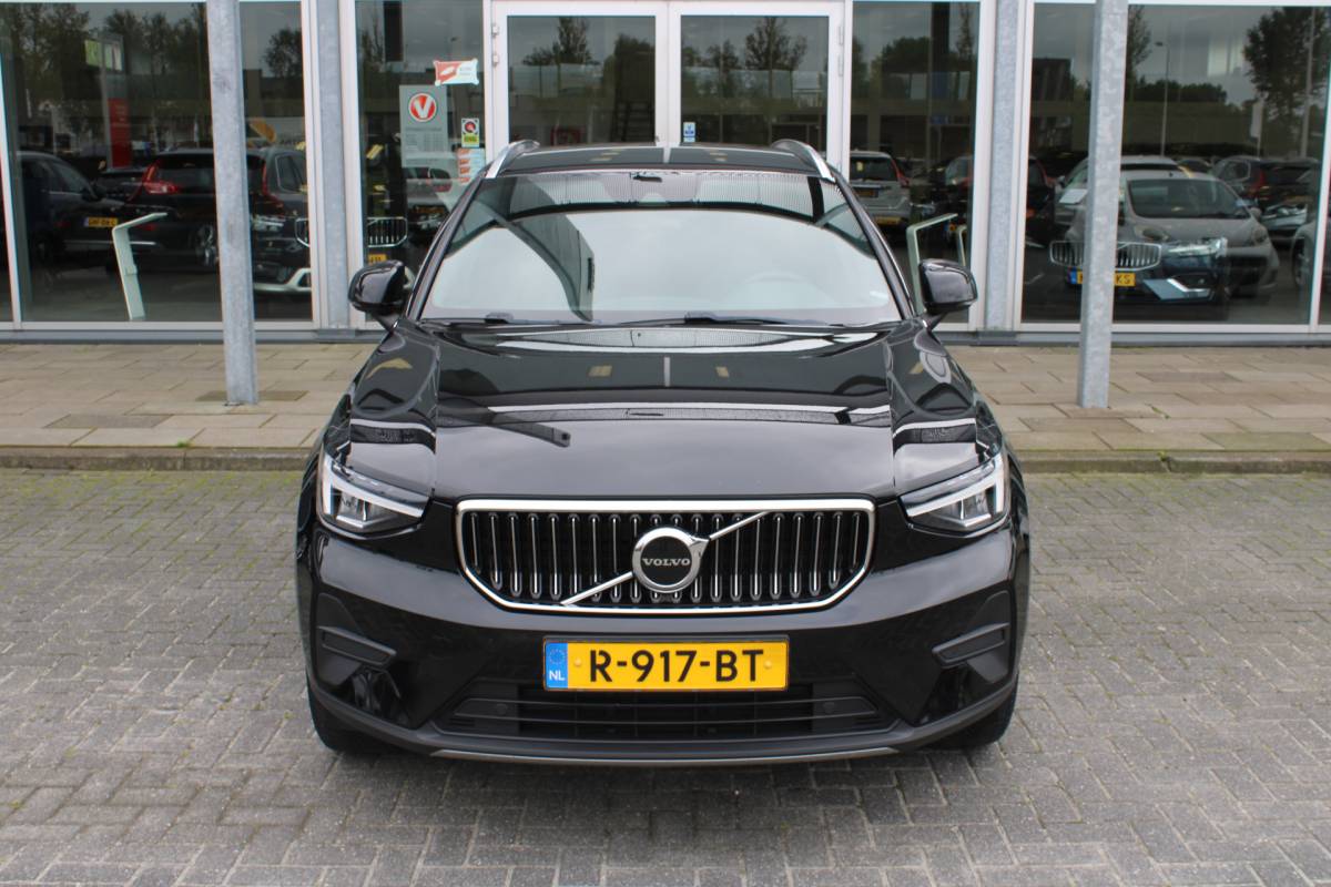 Volvo XC40 Volvo XC40 T4 211PK Automaat Plug-in hybrid Plus Bright | Trekhaak | El. Stoelen | Pilot Assist | Verw. Voorstoelen | BLIS | H&K Audio |