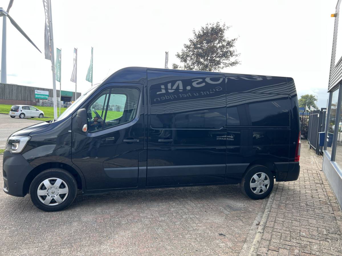 Renault Master Renault Master T35 2.3 dCi 135 L2H2 Work Edition