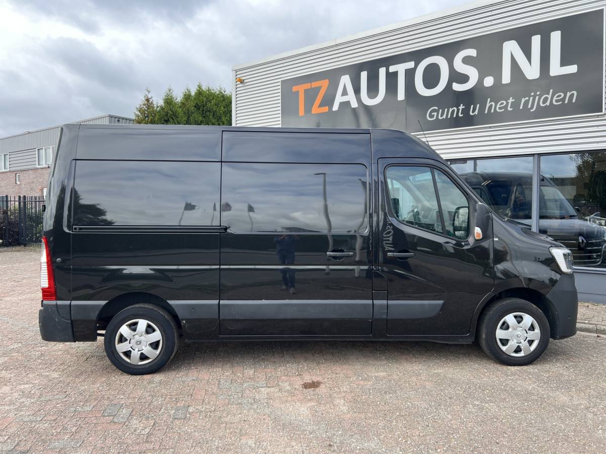 Renault Master Renault Master T35 2.3 dCi 135 L2H2 Work Edition