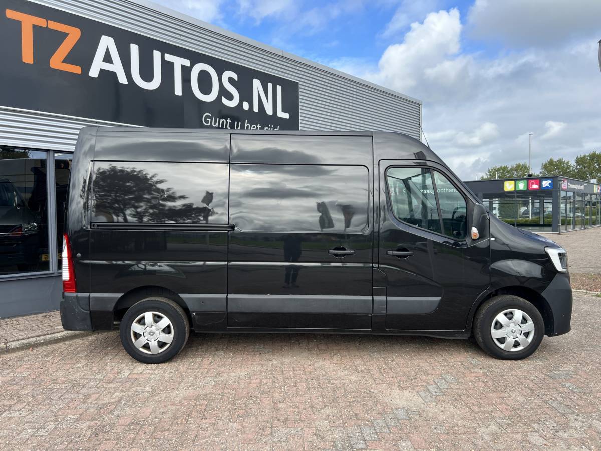 Renault Master Renault Master T35 2.3 dCi 135 L2H2 Work Edition