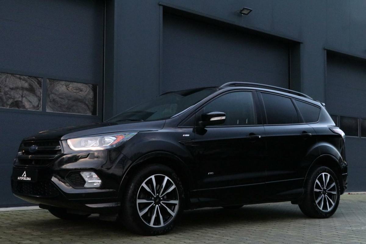 Ford Kuga Ford Kuga 1.5 AWD EcoBoost |ST LINE| Trekhaak Camera Pdc Carplay PrivacyGlass Lmv Uistraling 140000km BJ2017