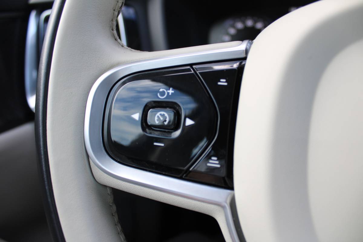 Volvo V60 Volvo V60 T6 Recharge AWD Inscription | H&K audio | Camera achter | Climate | Memory seat | verwarmd stuurwiel/voorstoelen |