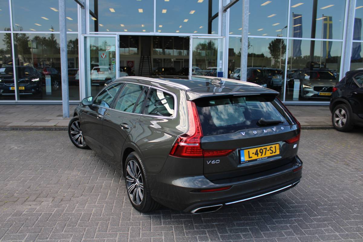 Volvo V60 Volvo V60 T6 Recharge AWD Inscription | H&K audio | Camera achter | Climate | Memory seat | verwarmd stuurwiel/voorstoelen |