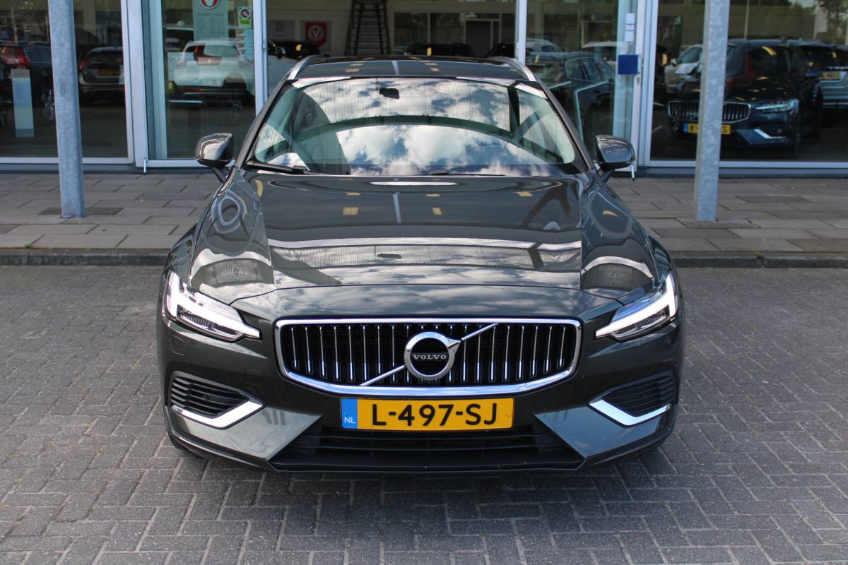Volvo V60 Volvo V60 T6 Recharge AWD Inscription | H&K audio | Camera achter | Climate | Memory seat | verwarmd stuurwiel/voorstoelen |