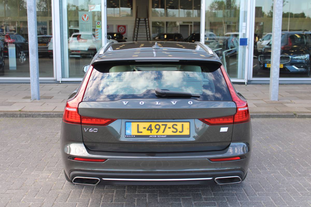 Volvo V60 Volvo V60 T6 Recharge AWD Inscription | H&K audio | Camera achter | Climate | Memory seat | verwarmd stuurwiel/voorstoelen |