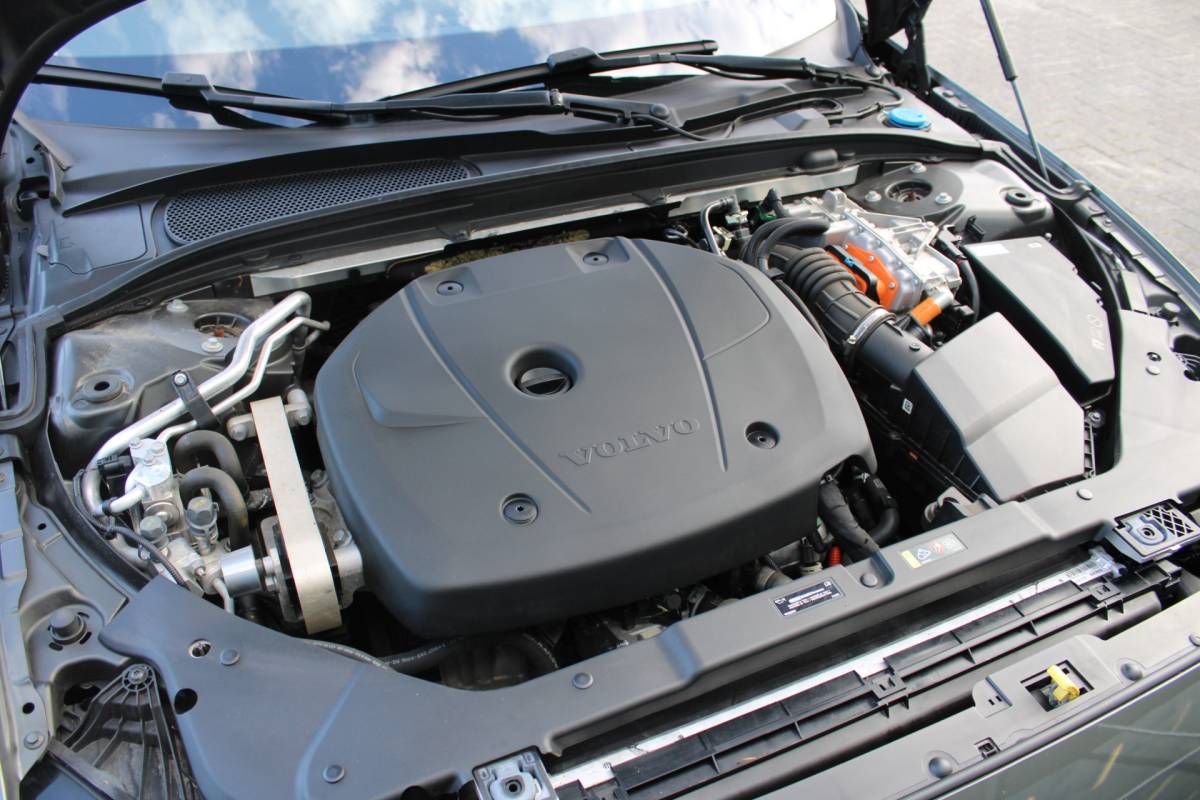 Volvo V60 Volvo V60 T6 Recharge AWD Inscription | H&K audio | Camera achter | Climate | Memory seat | verwarmd stuurwiel/voorstoelen |