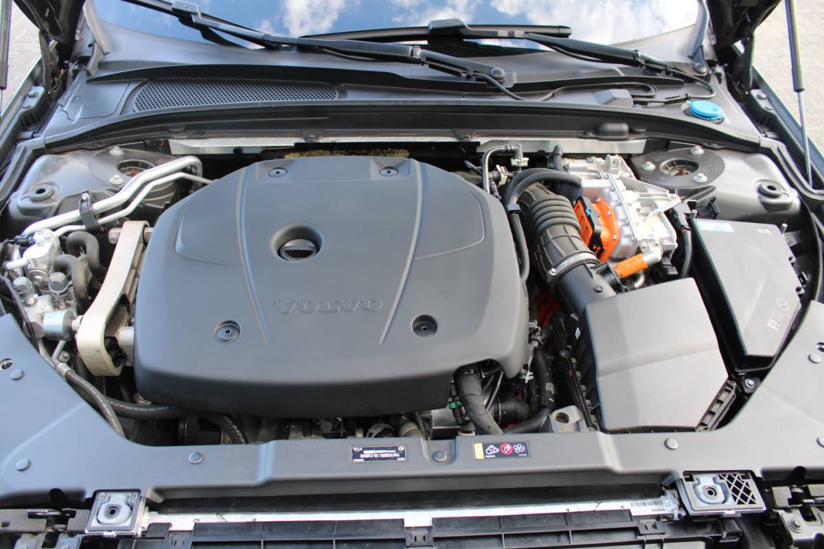 Volvo V60 Volvo V60 T6 Recharge AWD Inscription | H&K audio | Camera achter | Climate | Memory seat | verwarmd stuurwiel/voorstoelen |