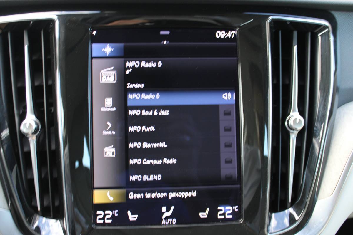 Volvo V60 Volvo V60 T6 Recharge AWD Inscription | H&K audio | Camera achter | Climate | Memory seat | verwarmd stuurwiel/voorstoelen |