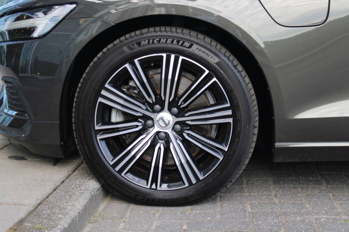 Volvo V60 Volvo V60 T6 Recharge AWD Inscription | H&K audio | Camera achter | Climate | Memory seat | verwarmd stuurwiel/voorstoelen |