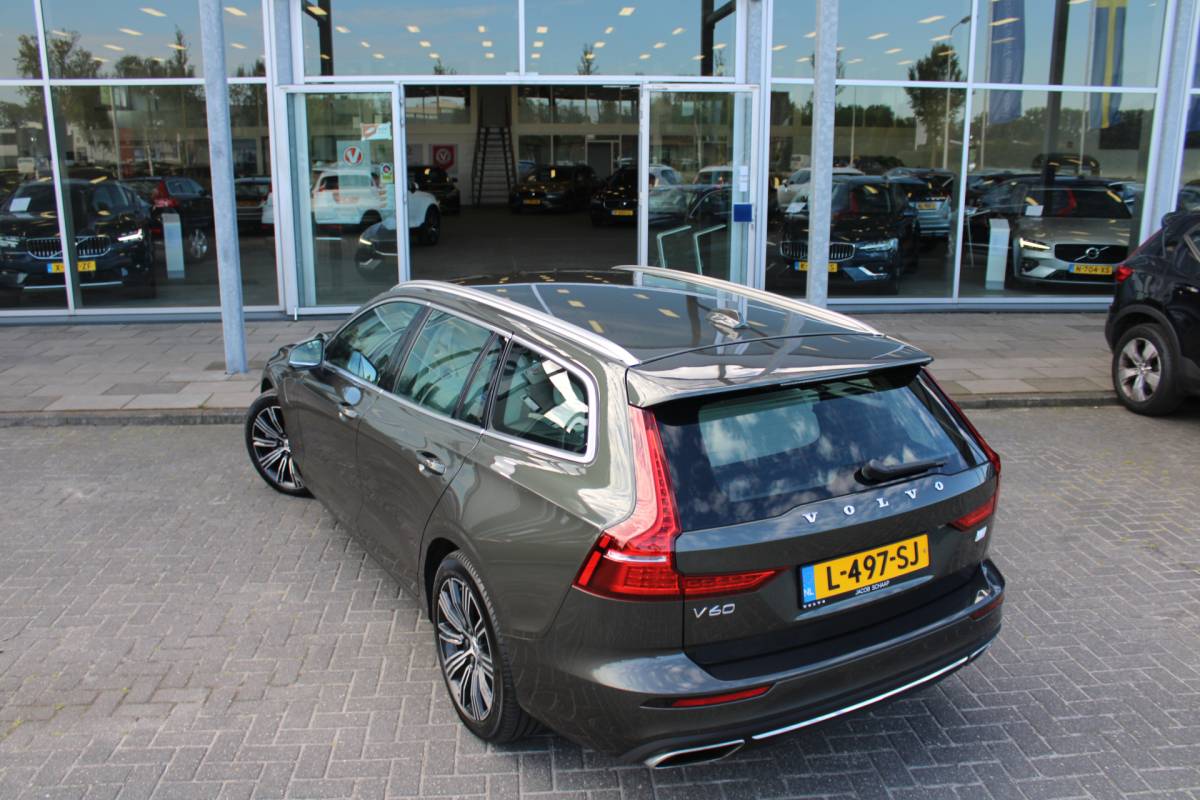 Volvo V60 Volvo V60 T6 Recharge AWD Inscription | H&K audio | Camera achter | Climate | Memory seat | verwarmd stuurwiel/voorstoelen |