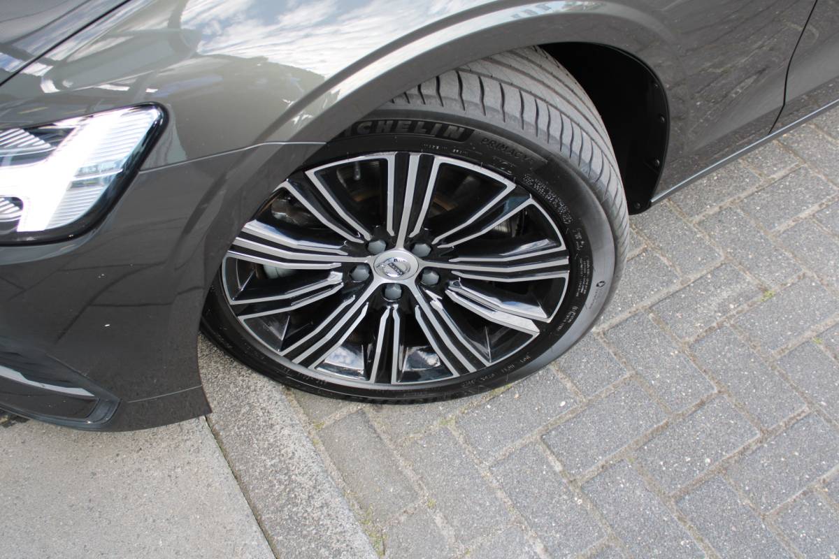 Volvo V60 Volvo V60 T6 Recharge AWD Inscription | H&K audio | Camera achter | Climate | Memory seat | verwarmd stuurwiel/voorstoelen |