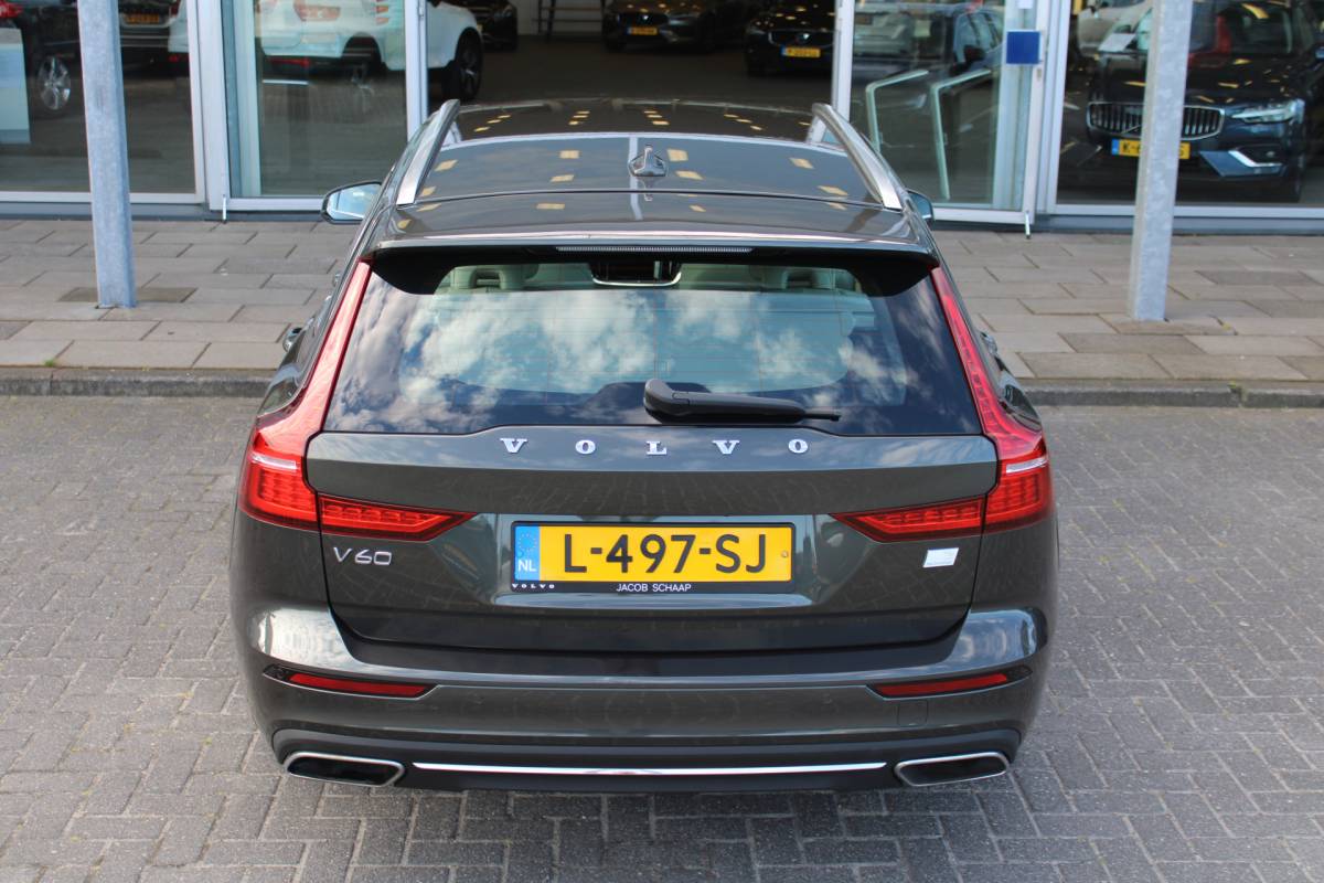 Volvo V60 Volvo V60 T6 Recharge AWD Inscription | H&K audio | Camera achter | Climate | Memory seat | verwarmd stuurwiel/voorstoelen |